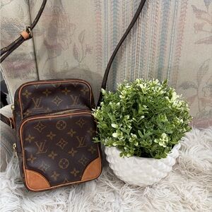 🩷Cute Louis Vuitton Amazone crossbody bag🩷